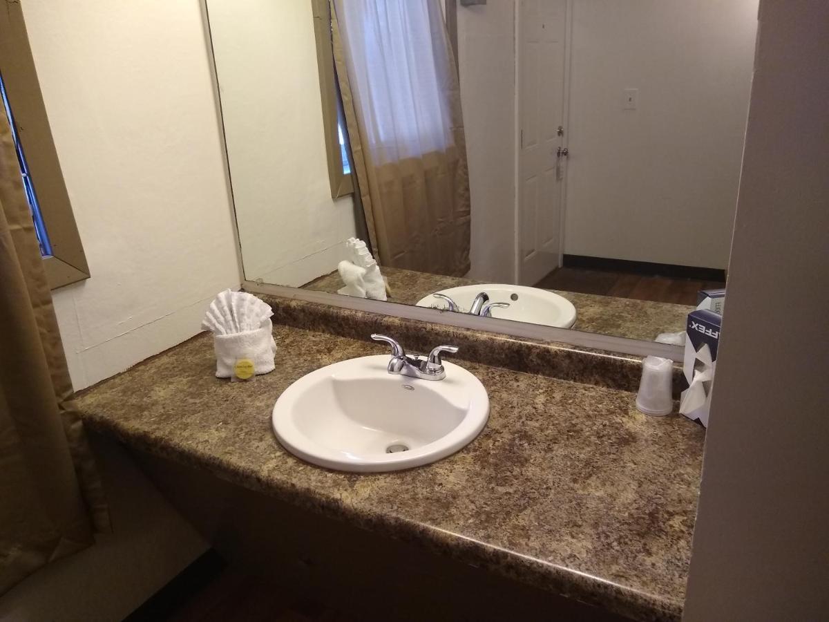 Townhouse Motel Lusk 외부 사진